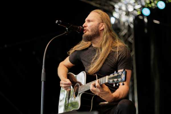 Foto präsentiert Künstler